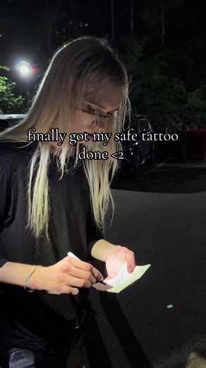 pls don’t bully his handwriting he tried his best Ok and i love it 👼🏼👼🏼👼🏼 #2hollis @2hollis