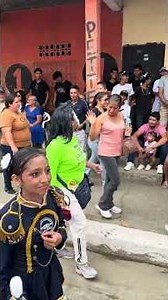 El miso sigue imitando a las gente de Salitre