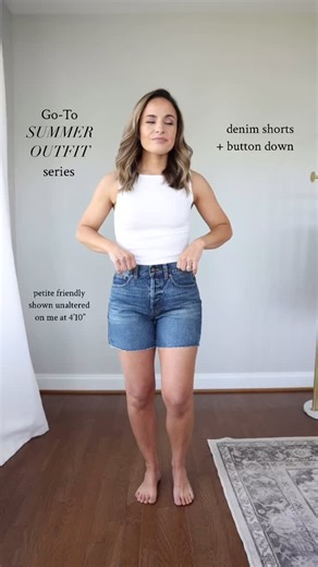 One of my favorite go-to outfit combinations for summer: a pair of shorts, tank top and a button down! In this outfit I went for the 5” inseam Brynn Shorts from Madewell. They have light stretch and I love the length! Paired with my favorite jersey tank top from Quince and a 100% linen button down with a classic “j.crew cuff” of the sleeves. The links and sizing details for my outfits can be found through two links in my bio: My blog: you can find outfit links, photos and reviews. Posts are chro