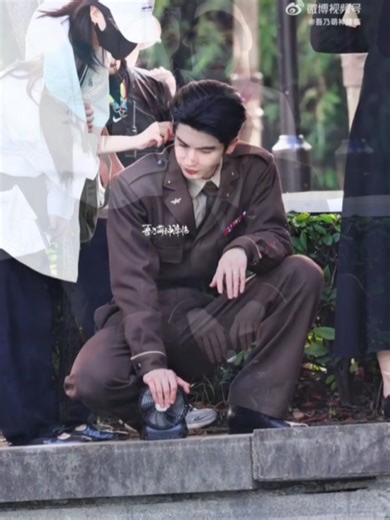 🗣 : google,,tutorial jadi staff linghe😆😆