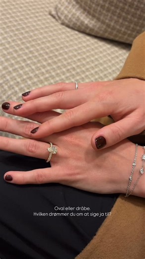 Hartmann's Diamond Jewellery | Skal I forloves? Hos Hartmann’s hjælper vi dig med at finde ringen hun siger ja til - til priser fra kr. 12.500,- Book en tid til... | Instagram