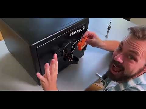 Flipper Zero Unlocks A Train, Safe & Tesla