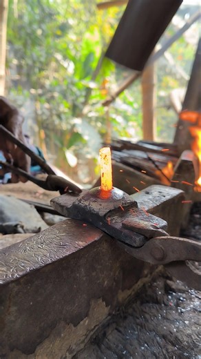Primitive Blacksmith Forging Heated Steel | Relaxing Craft Video [part50] #blacksmith #nail