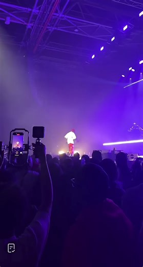 Vidéos de live_refu (@live_refu) avec son original - live_refu