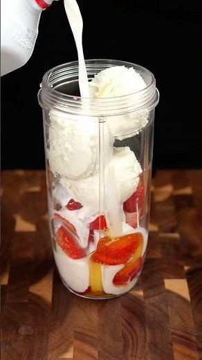 Reveal the SECRET for Making Strawberry Ice Cream Smoothies Like a Pro!