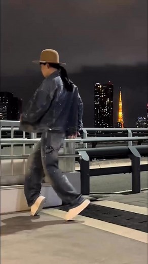 20K views · 800 reactions | Who did the best moonwalk? #moonwalk #moonwalker #viralreelschallenge #michaeljackson #moonwalkers #performance #dancereels #dancechallenge #dance | Dancer Precious | Facebook