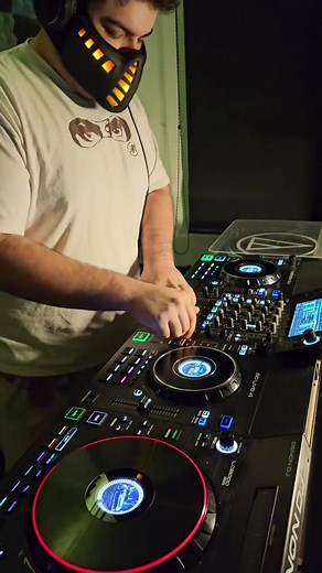 🍳💿🎚🎚💿#dj #music #hardstyle @Riot Shift