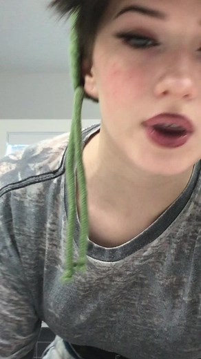 Frog-Themed Fashion: Styling Tips and Hair Accessories