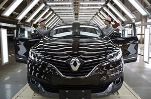 Renault Stands Out in a Contracting French Auto Market