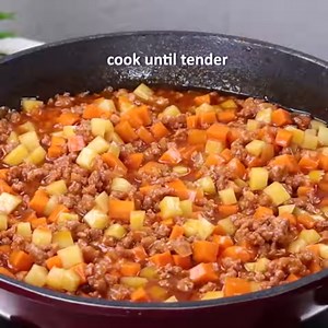 Looking for a delicious meal idea for the family? This pork giniling should be on your regular dinner rotation! It’s quick and easy to make in under 30 minutes and in one pan. It has simple ingredients and is budget-friendly. It's hearty and tasty, and the quail eggs make it fun to eat! Get the full recipe: https://www.kawalingpinoy.com/pork-giniling-quail-eggs/ | Kawaling Pinoy Recipe Blog