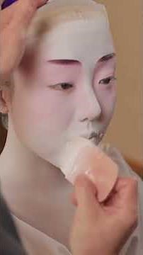 How Traditional Japanese Makeup is Done