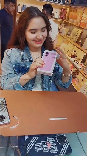 setting up my new iphone🎀💖| Med Taniya #asmr #iphone #unboxing #refreshing #satisfying #shorts