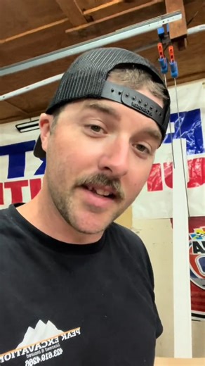 How to remove popcorn ceiling #construction #diy #homeimprovement #popcorn | Manic mechanic