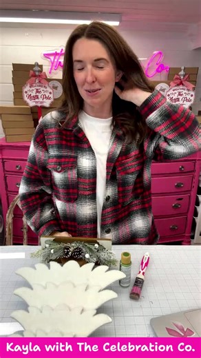 I have a tree in my stash that just doesn’t quite go with my theme this year. Let’s make it fit better. Come join me! | The Celebration Co.