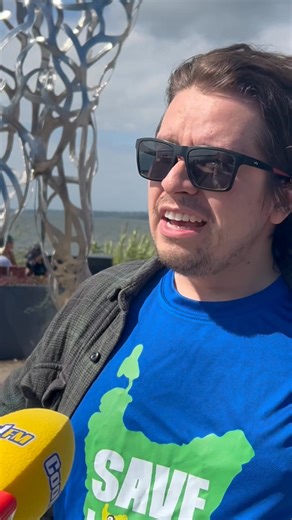 🗣️”We need serious change.” 🟢🌊A "Rally for the Lough" is taking place at the Finn McCool statue at Lough Shore Park after toxic blue-green algae returned to Lough Neagh for the 3rd summer. 🎙️Pádraig Mac Niocaill from Save Lough Neagh campaign spoke to our reporter Hannah Patterson: | Cool News & Sport