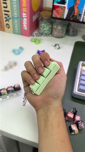 6 CRAZY Keyboard Fidget Tricks You Need to Try!💚
