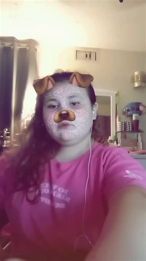 Emily-sunshine_8 (@emilysunshine_8)’s videos with CaN yOu FiNd WhErE I gAvE a F - ㅤ