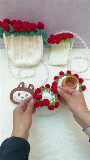 Wanna turn a earphone drawstring bag into a rose bouquet? Check #crochet tutorial in my channel
