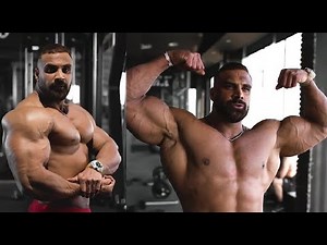 Massive Iranian bodybuilder Masoud Ghadirian - Muscle checking