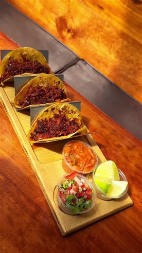 Konigs Bier Bbq & Biergarten on Instagram: "🔥 Los mejores platillos al estilo texano están en König’s Bier: jugosas, ahumadas y cargadas de sabor en cada mordida. ¿Listo para probar la verdadera experiencia BBQ? 🍖🤤"