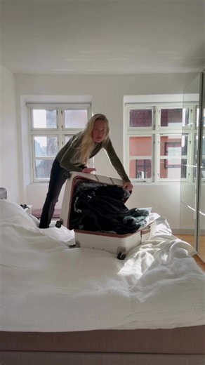 Packing for Oslo like… 😅 Photoshoot workshop week 🇳🇴 #Selfcast #SelfcastAllOver #CastingMadeEasy #Oslo #fyp