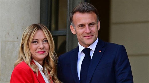 Giorgia Meloni reçue par Emmanuel Macron à l’Élysée : sa voiture italienne a attiré tous les regards, voici pourquoi