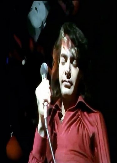 Neil Diamond "He Ain't Heavy, He's My Brother" (Live 1971) #neildiamond #heaintheavy