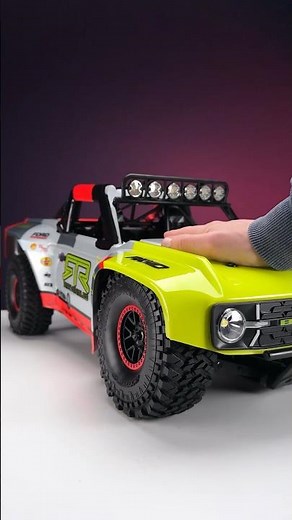 I’m truly impressed! Time to test it out!Unboxing the FMS 1:7 Ford Bronco 4WD Short Course Truck