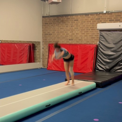 Monday tumble tech kids showing off some of their favorite skills 💜🩵 | Pointe South Dance & Tumble