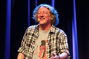 Comedian Andy Smart dies 'unexpectedly' at 63 as Eddie Izzard pays tribute