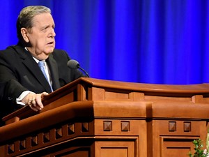 Apostle and Wife Share a New Year’s Message of Hope in Christ