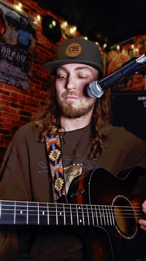 Heres a song I wrote called screamin' Bridge. Im not sure about most of yall, but where I grew up we have a bridge everyone use to fish & launch the kayaks at - that the locals call, "Screaming Bridge". Growing up, I would occasionally hear folks from other towns mention how they too would "also have a screaming bridge" or they would get the bridge I was talking about confused with another one - and so on. This song, is about my experience growing up on the Trinity River & the Screamin' Bridge I