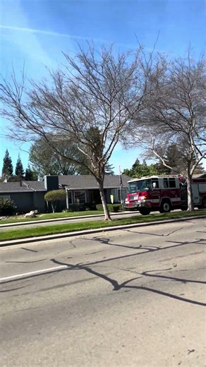 Lodi, Engine 6. Responding Code 3. #emergencyvehicle #firefighter #fireengine #emergency