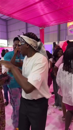 R2BEES Over: A Powerful Performance of Emotion