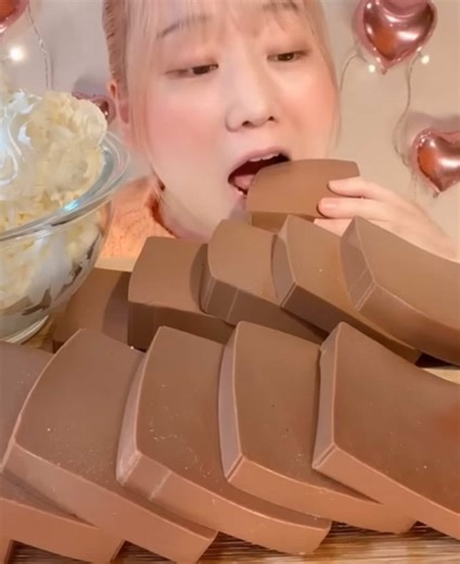 chocolate milk pudding asmr! #chocolate #food #asmr #fyp #oneandonlymukbangs