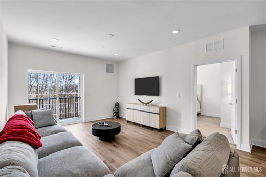 30102 Radford Ct, Monroe Township, NJ 08831 - MLS 2610628R - Coldwell Banker