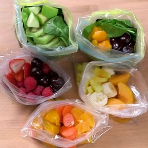 143K views · 2.5K reactions | If you struggle with meal prepping for breakfast, look no further. These protein shake freezer packs are great to add to your morning shakes; just blend them with your favorite Herbalife Nutrition Formula 1 flavor and enjoy!  Which flavor will you choose? | Herbalife | Facebook