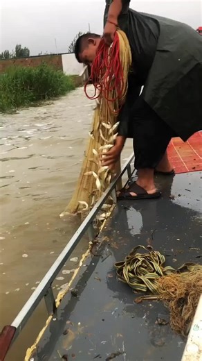 Fishing Net Handling Techniques on a Boat
