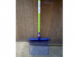 New fork for wood pellet bedding from Verdo - Horse & Hound