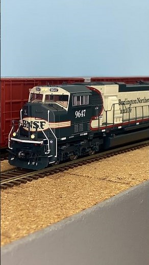 BNSF SD70MAC #9647