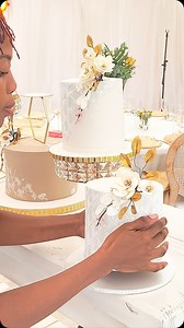 711 reactions · 12 shares | Rustic wedding cake setup…. #weddings | Purple Becor | Facebook