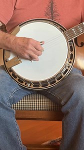 2005 Gibson RB-3 with the rare wreath inlay pattern. 🪕 This one was purchased and barely played — virtually no fret wear. Gibson USA flathead tone ring, mahogany neck, rosewood fretboard. Original hardshell case included. $5,499 Link in the comments. #banjo #gibson #mastertone #bluegrass #gibsonbanjo | Banjo Warehouse
