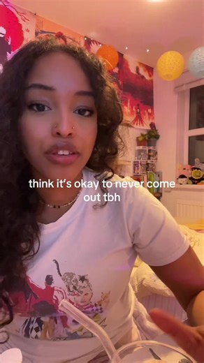 nasriin (@starsofeternalyouth)’s video of never coming out to parents