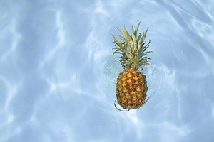 Pineapple: Fights against eye floaters  | Benjamin Eye Institute