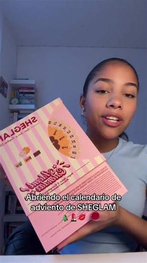 Abriendo el calendario de adviento de SHEGLAM