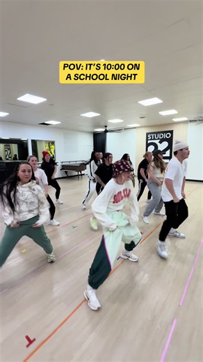 When the sun goes down we boogie 🫡 #dance #hiphop #choreography #teacher #fyp