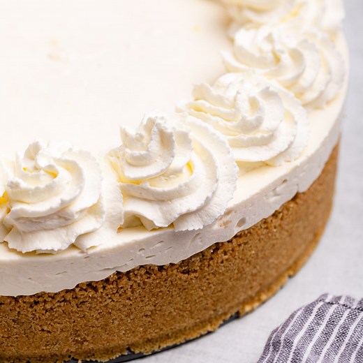Light and Creamy No-Bake Cheesecake