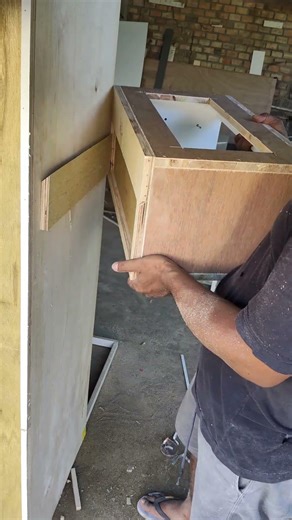 French cleat system #frenchcleat #woodworkingideas #carpenter #woodworking