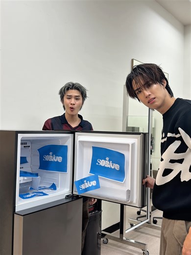 Everywhere is So Blue. [1/3] ‘So Blue ดิwa’ 💪🏻😎💙 #ALANpasawee #THAIchayanon ‘So Blue’ MUSIC VIDEO RELEASE ON 21.01.2026 7PM (GMT 7) YouTube: TADA LABELS #BUS_SoBlue #BUSbecauseofyouishine