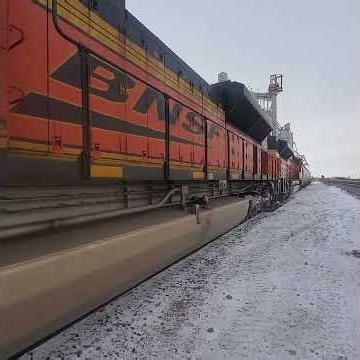 Awesome sound of power. Turn up the volume. #trains